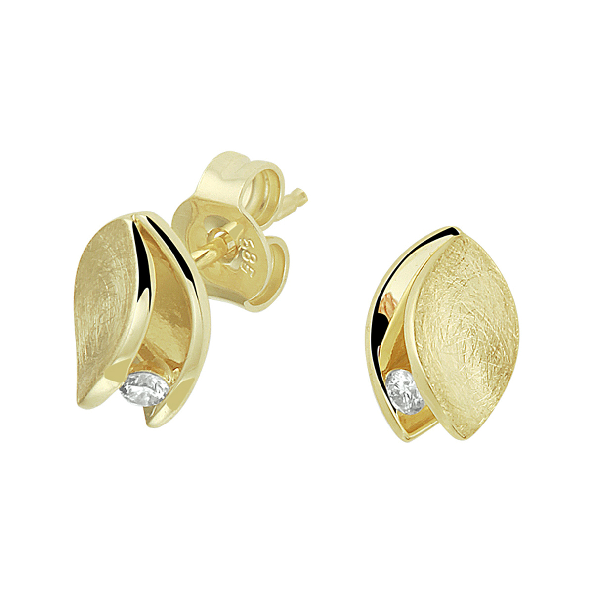 14k Geelgouden oorknoppen uitgevoerd met een schitterende diamant. De oorknoppen hebben een afmeting van 10x6.5mm.