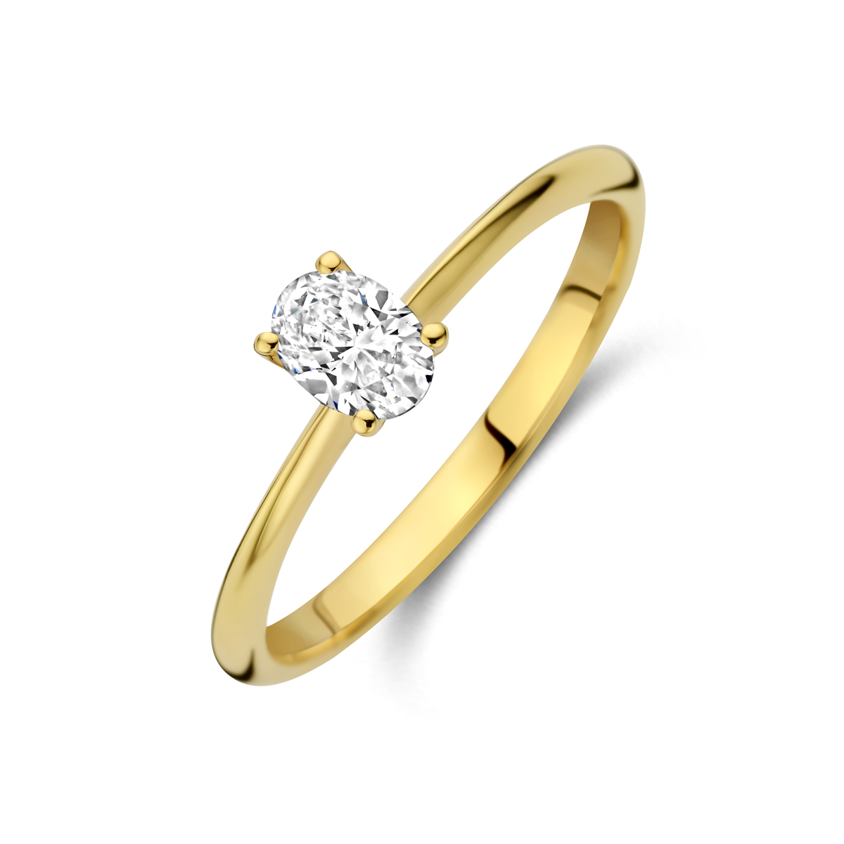 14k Geelgouden ring uitgevoerd met een lab grown diamant. Het totale diamantgewicht is 0.30ct. Lab grown diamanten zijn diamanten die ontstaan in een laboratorium. Onder extreem hoge druk en temperatuur wordt het natuurlijk ontstaansproces nagebootst met als eindresultaat een diamant met dezelfde chemische eigenschappen maar met een andere oorsprong.