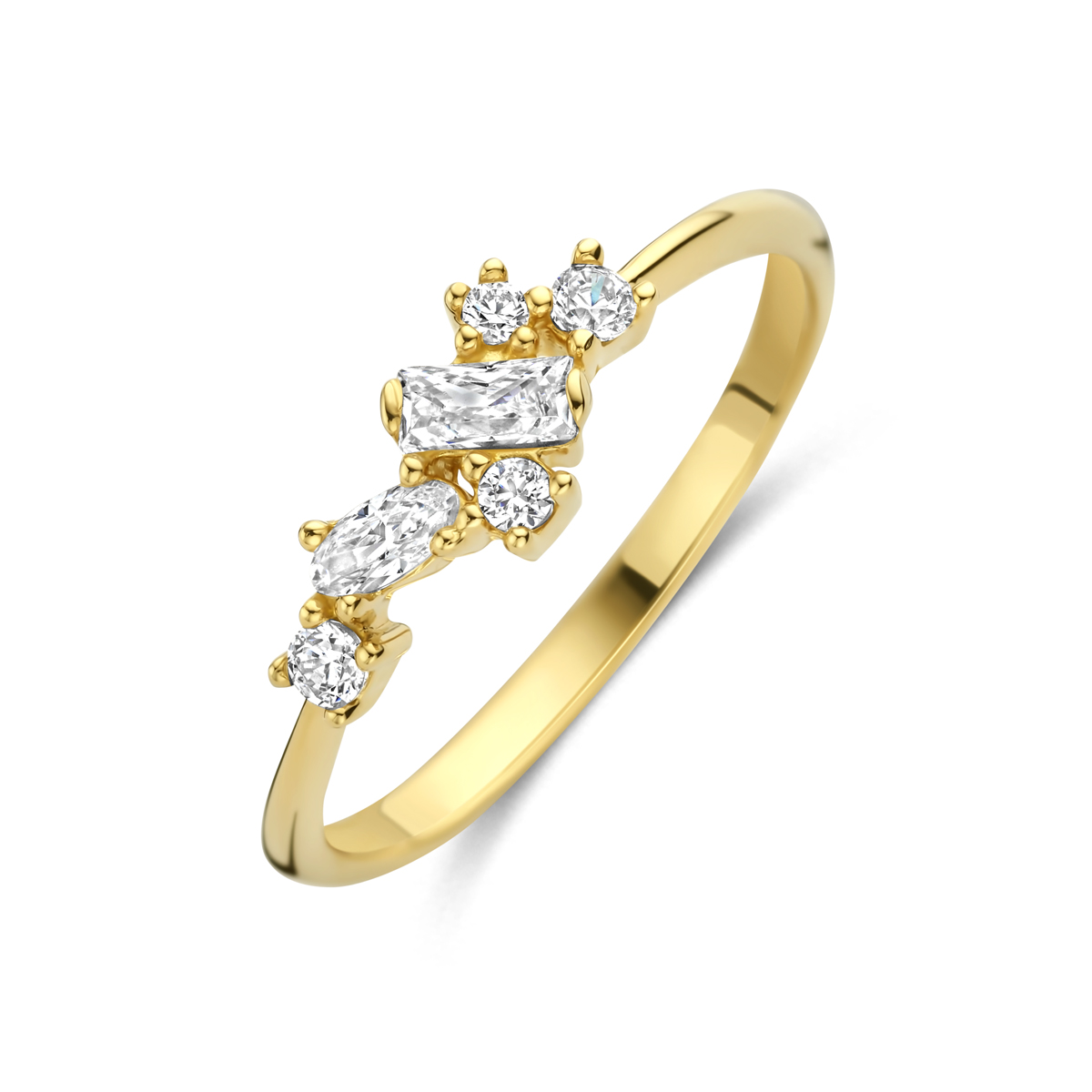 14k Geelgouden ring met zirkonia. De ring heeft een breedte van 5.5mm.