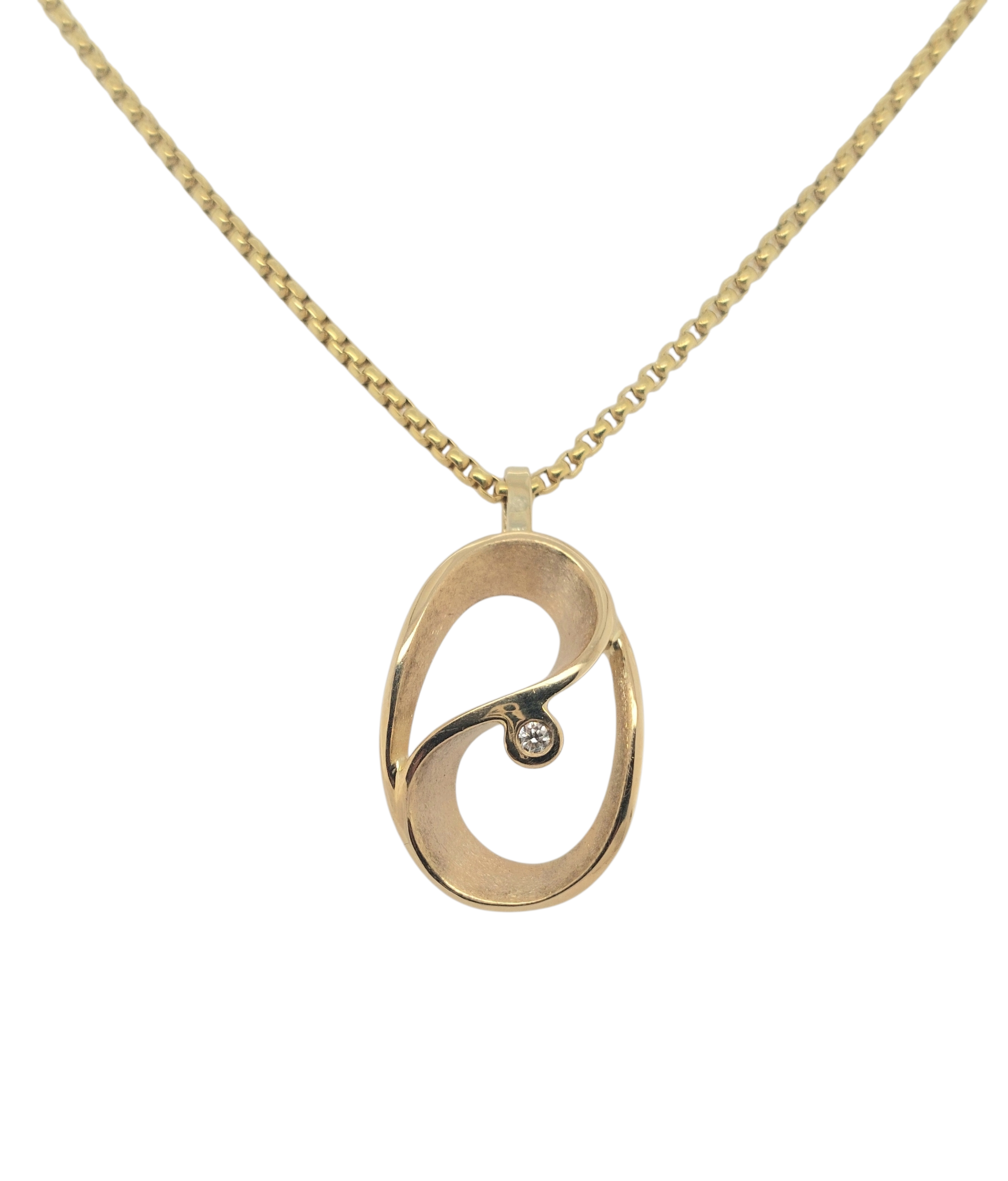 14kt gouden hanger met 0,02ct diamant