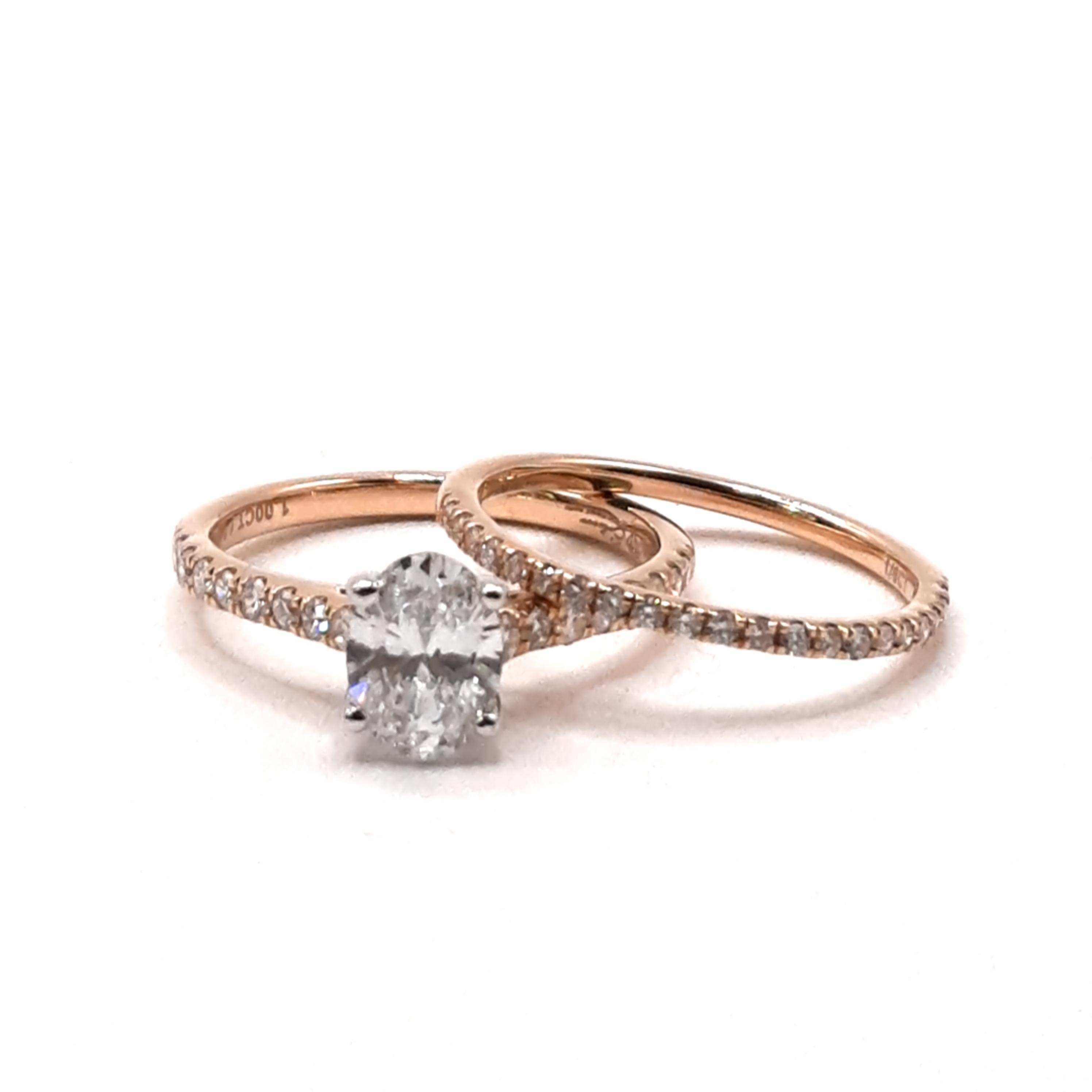 Dit prachtige juweel, modelnummer 00002537, is een schitterende verlovingsring van een niet nader gedefinieerd merk. Gemaakt van 14-karaats goud, met een briljante labgroei diamant van de zuiverheidsklasse VVS2 en kleur F. Draag deze ring met trots op speciale momenten of dagelijks als symbool van liefde. Perfecte maat: 54.