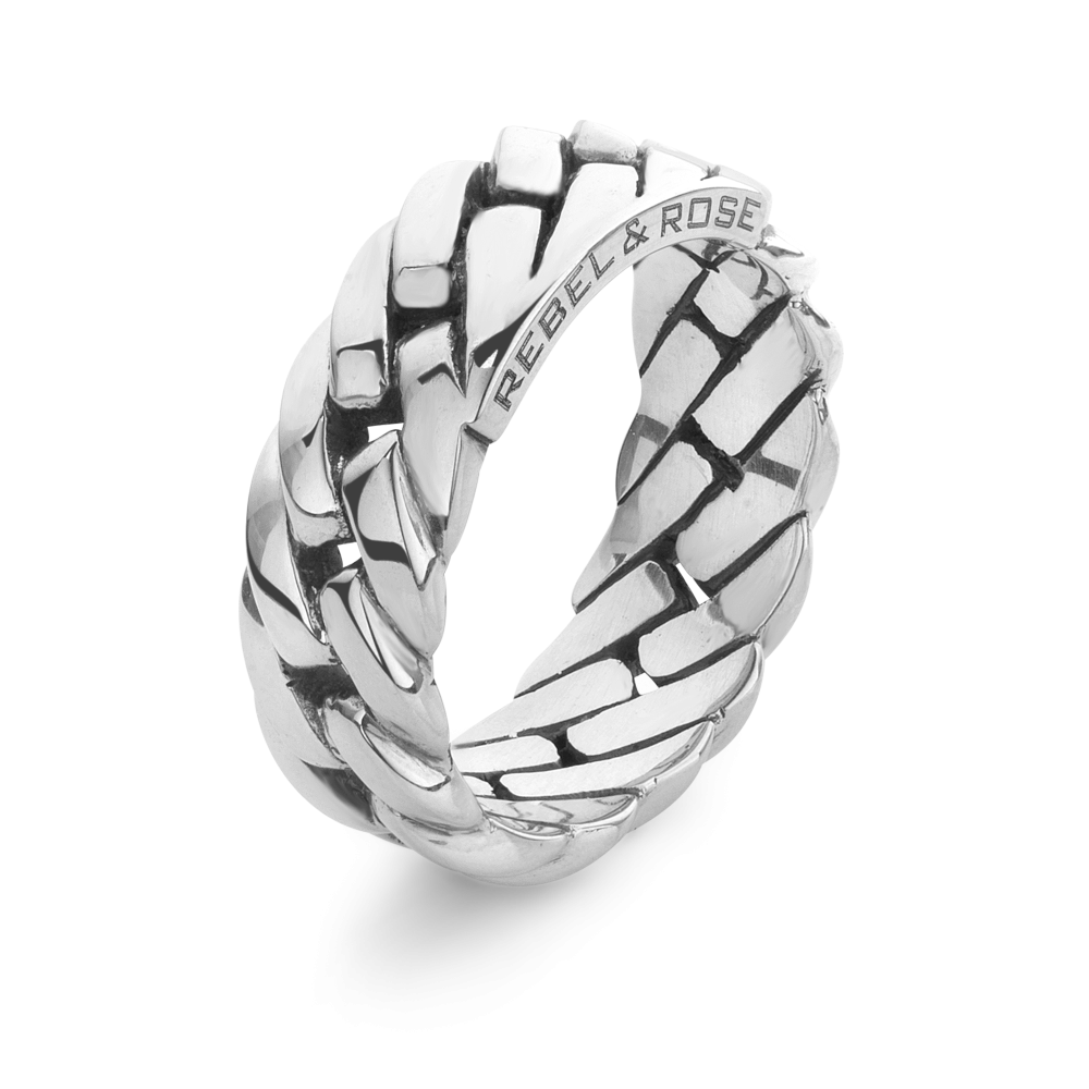De Ring Hades Eight 63 is een elegante zilveren ring met een gewicht van 10,2 gram. Met een breedte van 8 mm en een diameter van 20 mm, is deze ring ideaal voor dagelijks gebruik of speciale gelegenheden. Draag deze ring solo of combineer met andere sieraden voor een gelaagde look. Modelnummer: RR-RG054-S-63.