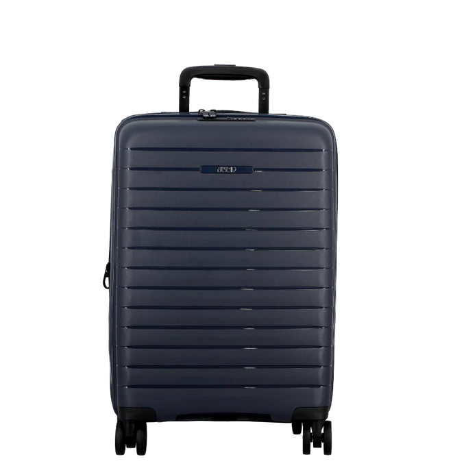 De Jump Striper handbagage 55cm Blue is een stijlvolle en praktische reisbagage accessoire. Deze tas heeft een strak design in de kleur lavendel en is voorzien van 32/39-liter opbergruimte. Je kunt deze koffer gemakkelijk vervoeren dankzij de handige trekstang of handgreep.

Geniet van gemak en stijl met de Jump Striper 55cm tijdens al jouw avonturen!


Afmetingen:

Hoogte 55cm x breed 35cm x diep 20/24cm
Inhoud 32/39 liter
Gewicht 2.6 KG