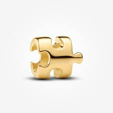 De Puzzle 14k goudvergulde mini-hanger met modelnummer 764514C00 is een verfijnd sieraad dat als hanger kan worden gedragen. Deze prachtige hanger hoort bij de categorie juwelen en vormt een stijlvol accessoire. Draag het aan een ketting voor een elegante look of combineer met andere hangers voor een persoonlijke touch.