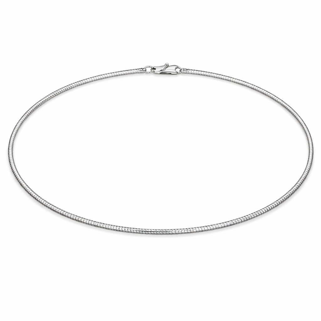 Omega collier 1,5 mm in witgoud