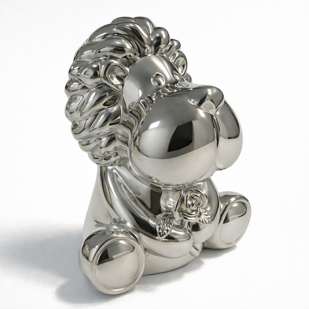 Stoere verzilverde spaarpot in de vorm van een leeuw van Weisz. Verkrijgbaar bij Juwelier Schouten &ndash; Middenwaard, Heerhugowaard. Een krachtig cadeau voor kleine spaarders.