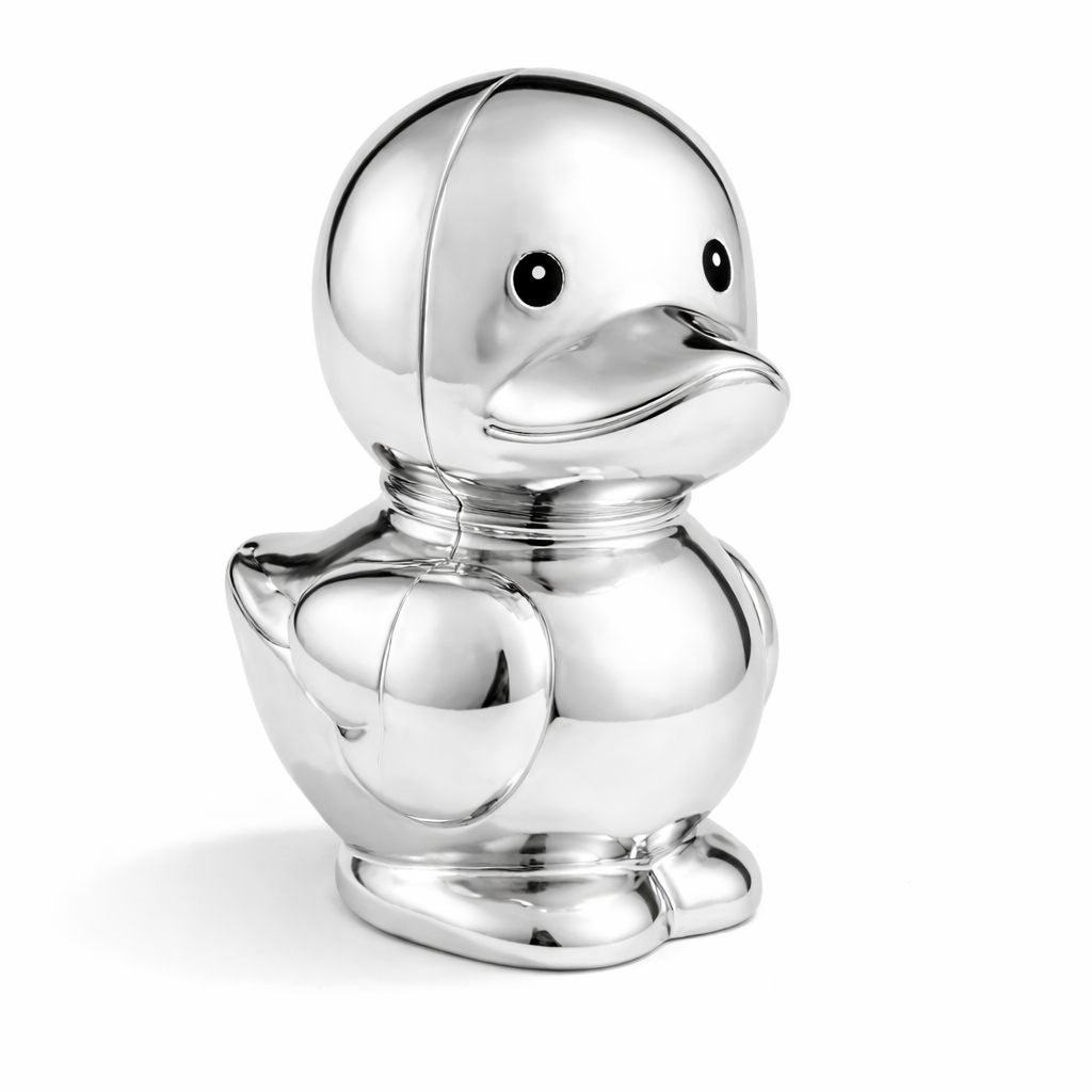 Schattige verzilverde spaarpot in de vorm van een eendje van Weisz. Verkrijgbaar bij Juwelier Schouten &ndash; Middenwaard, Heerhugowaard. Een lief en blijvend cadeau voor jong en oud.
