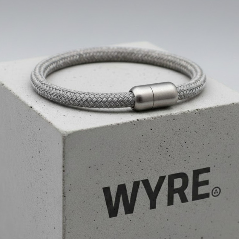 Wyre ontwerpt en maakt lokaal armbanden met oog voor creativiteit en kwaliteit. Tijdens productie van het maken van verlichting blijven bij het op maat maken van hoogwaardige Italiaanse textielsnoeren reststukken over. waar anderen dit als afval zien, zien wij de grondstof voor mooie sieraden. 
Samen met de ontwerper transformeerden we deze bijzondere snoeren tot een uniek e armbanden collectie: WYRE.
Elke armband wordt met de hand gemaakt in Nederland
 ( Maassluis) .  Duurzaam en lokaal geproduceerd en elk exemplaar met een eigen karakter. De armbanden zijn in elke gewenste lengte te bestellen en worden dan speciaal voor u vervaardigd.