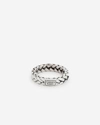 Product 810GEORGESMALL19 is een stijlvolle ring van een onbekend merk. Deze prachtige ring valt onder de categorie "sieraad" met een sieradentype "ring" en heeft een maat van 59. Draag deze elegante ring op een formele gelegenheid of als dagelijkse blikvanger. Het ideale accessoire om je outfit compleet te maken en je stijl te accentueren.