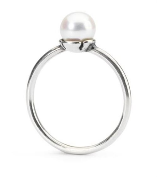 Zilveren ring met parel