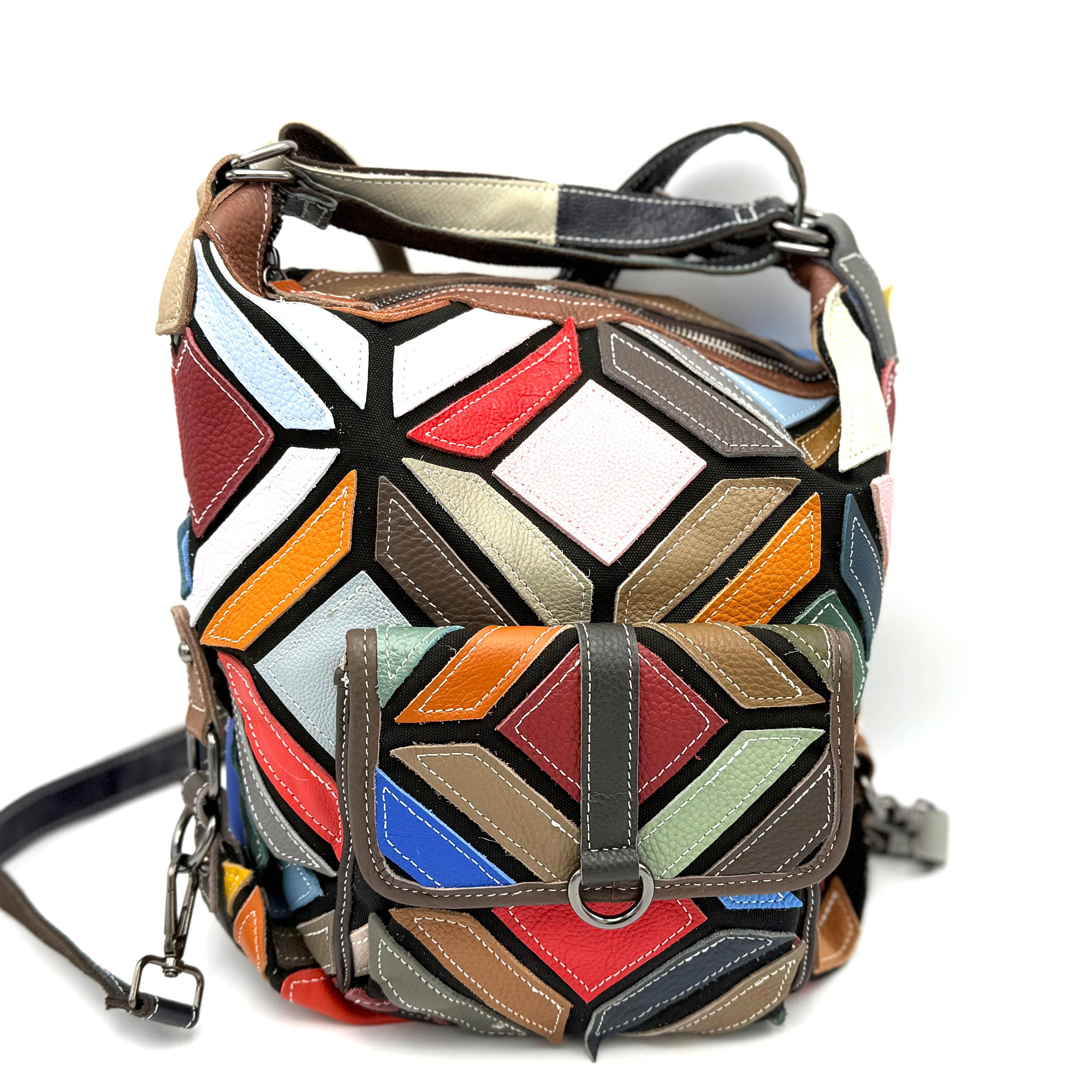 Gekleurde tas 2-in-1: schoudertas en rugtas

Deze gekleurde 2-in-1 tas is praktisch &eacute;n veelzijdig. Dankzij het slimme ontwerp is de tas op twee manieren te dragen: als schoudertas of als rugtas. Ideaal voor dagelijks gebruik, een dagje uit of onderweg naar werk of school.

De tas is voorzien van een opgestikt voorvak voor snelle toegang tot je essentials en sluit aan de bovenzijde met een handige toprits. Binnenin biedt de tas een overzichtelijke indeling met &eacute;&eacute;n ritsvak en twee steekvakken, zodat je je spullen netjes kunt organiseren.

Met haar kleurrijke uitstraling en functionele ontwerp is deze tas een perfecte combinatie van stijl en gebruiksgemak.

Specificaties:

Type: 2-in-1 tas (schoudertas & rugtas)

Voorvak: opgestikt voorvak

Sluiting: toprits

Binnenzijde: 1 ritsvak, 2 steekvakken

Afmetingen: 30 x 27 x 13 cm (hoogte x breedte x diepte)