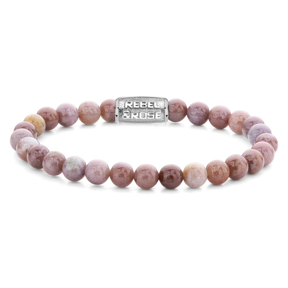 Edelstenen bead armband, handgemaakt van 6mm Lignify Rodocrosh stenen met een zilverkleurige sluiting. Het Rebel & Rose sieraad is makkelijk te combineren met andere zilveren, leren of kralenarmbanden.
