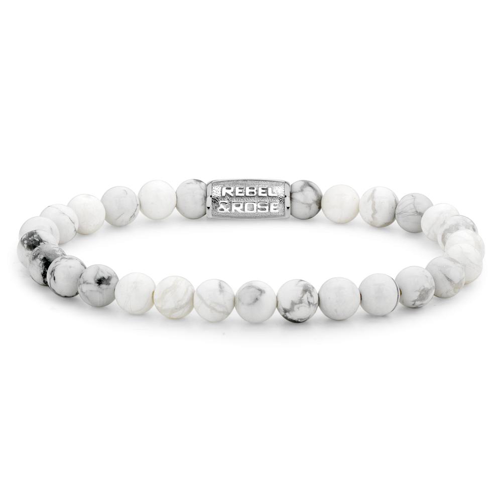 Deze armband is van het merk Rebel & Rose. Het is een herensieraad. De armband is wit van kleur.