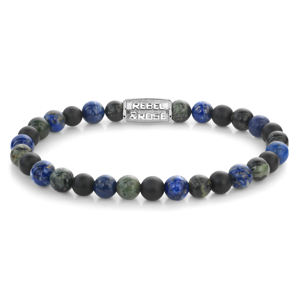Armband van het merk Rebel & Rose. De armband heeft een hoogwaardige elastische stretch koord, met 6mm van Ryolite, Lapis Lazuli, Onyx.