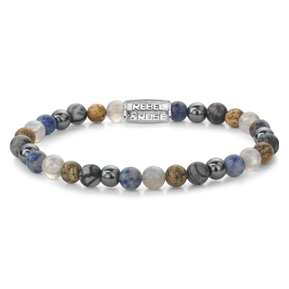 Dit is een armband van het merk Rebel & Rose