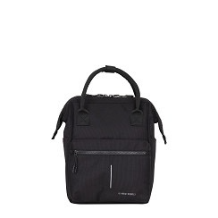 New Rebels Valor Weverly Backpack &ndash; Black Stone Rugzak van 900D Polyester (23x13x32 cm)
Productomschrijving
De New Rebels Valor Weverly Backpack in Black Stone is een stijlvolle en functionele rugzak die perfect past bij iedere outfit. De diepe, tijdloze zwarte kleur geeft de tas een stoere en moderne uitstraling, ideaal voor dagelijks gebruik, werk, school of onderweg.
Deze backpack is vervaardigd uit hoogwaardig 900D polyester, wat zorgt voor extra stevigheid, duurzaamheid en langdurig gebruik. Met zijn praktische formaat van 23 x 13 x 32 cm biedt de rugzak voldoende ruimte voor al je dagelijkse essentials, zonder log of zwaar aan te voelen.
De Valor Weverly rugzak van New Rebels combineert comfort, kwaliteit en een strak design, waardoor hij geschikt is voor zowel dames als heren.
Belangrijkste kenmerken
✔ Merk: New Rebels
✔ Model: Valor Weverly Backpack
✔ Kleur: Black Stone
✔ Afmetingen: 23 x 13 x 32 cm
✔ Materiaal: Duurzaam 900D polyester
✔ Stijl: Modern, stoer & tijdloos
✔ Gebruik: Dagelijks, werk, school, reizen
Waarom kiezen voor de New Rebels Valor Weverly Backpack?
Tijdloze Black Stone kleur
Slijtvast en onderhoudsvriendelijk 900D polyester
Compact formaat met slimme opbergruimte
Comfortabel draagcomfort
Betrouwbare kwaliteit van New Rebels