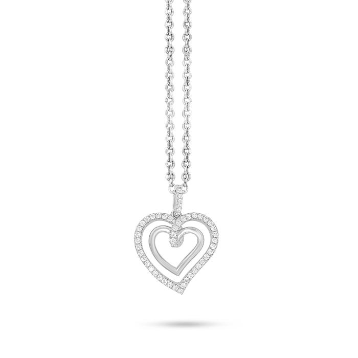 Ketting in zilver met een hanger in zilver. De ketting, is een forcat scakel en het hart is gezet met zirkonium