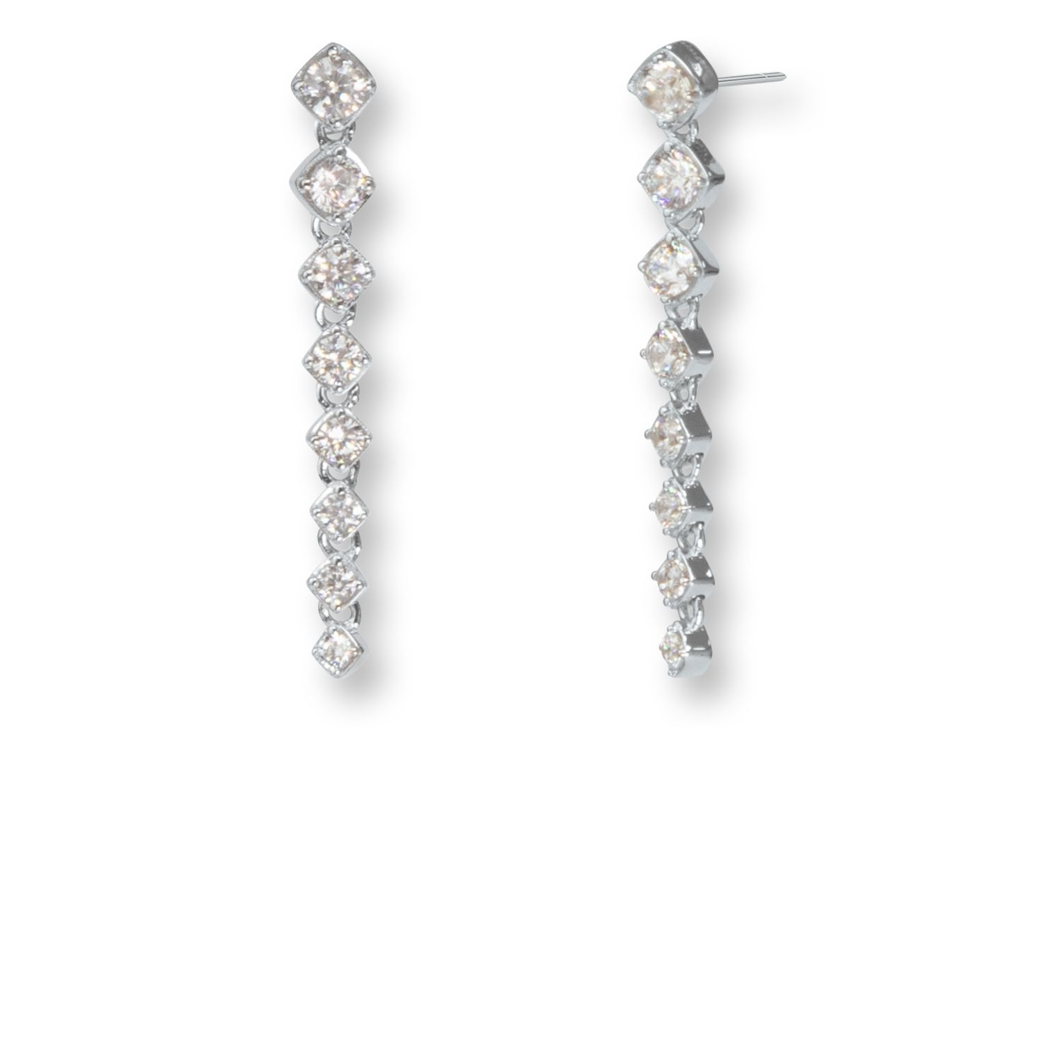 Deze oorhangers van 925 zilver zijn volledig bezet met zirkonia stenen in een verfijnd kleurverloop en combineren luxueuze glans met een hoog draagcomfort. Of ze nu solo worden gedragen of gecombineerd met andere sieraden uit de collectie, dit sieraad is een stijlvolle blikvanger voor elke gelegenheid.

De Dazzling-Colors collectie straalt met haar fonkelende zirkonia stenen in de mooiste kleuren.

Steenmaat: 3,0&ndash;1,8 mm