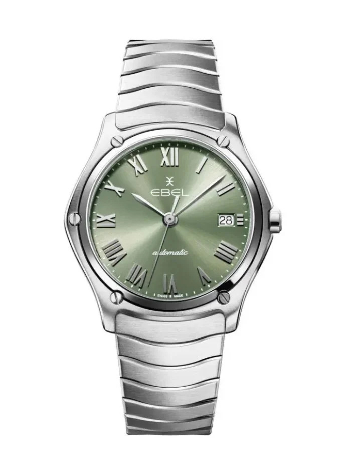 De Ebel Sport Classic 1216652 is een verfijnd polshorloge dat elegantie en sportieve stijl combineert. Deze categorie horloge past perfect bij elke gelegenheid. Het is het beste om het te dragen om de pols, passend bij zowel formele als casual outfits, voor een moeiteloze, tijdloze uitstraling. Ideaal voor dagelijks gebruik of speciale gelegenheden.