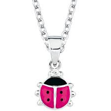 Produkt 2034233 ist eine Halskette der Kategorie Schmuck. Diese elegante Halskette verleiht jedem Outfit einen Hauch von Raffinesse. Tragen Sie sie am besten zu einem schlichten Oberteil oder einem eleganten Kleid, um den Fokus auf das Schmuckst&uuml;ck zu lenken. Ideal f&uuml;r besondere Anl&auml;sse oder um Ihren Alltagslook zu veredeln.