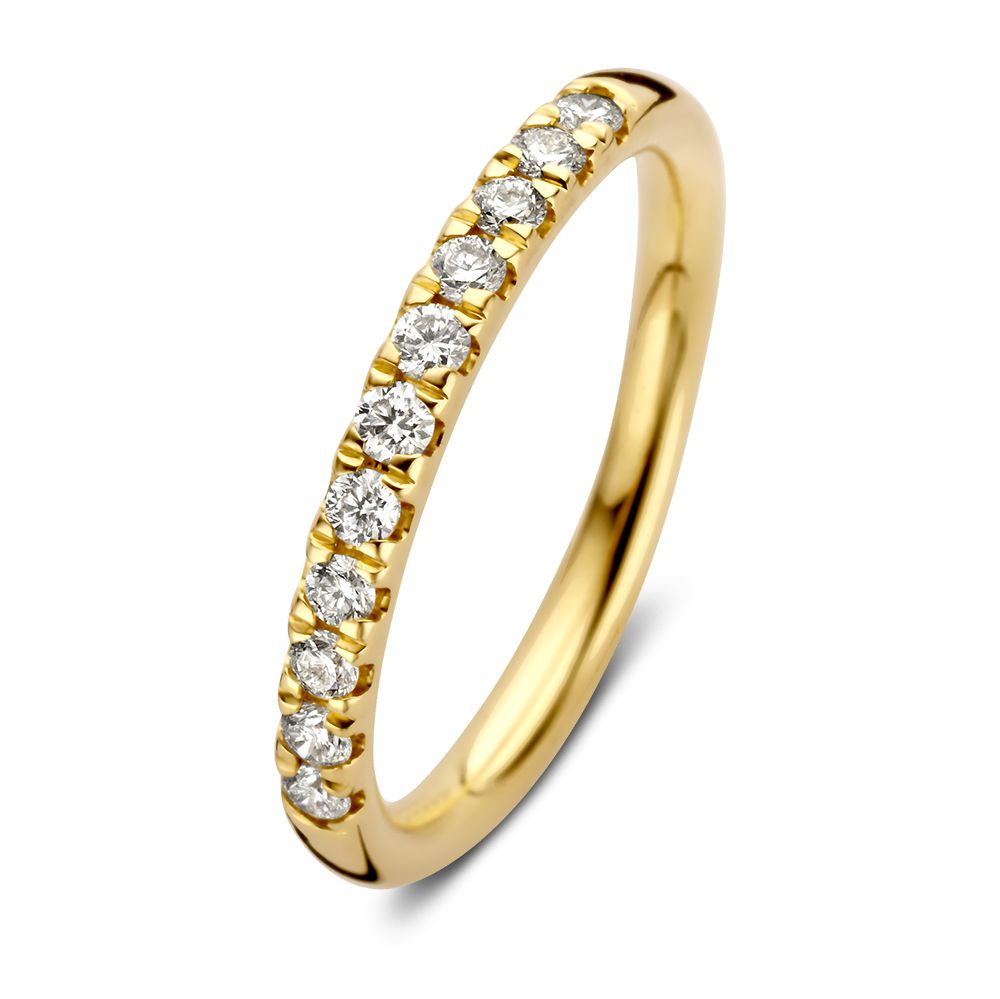 Geelgouden rijring met 11 diamanten, halfom gezet. Dankzij de bolle scheen heeft de ring een hoog draagcomfort.