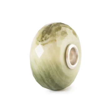 Trollbeads Groen-gele calciet TSTBE-20050 &mdash; elegante edelsteenbedel van natuurlijke groen-gele calciet. Helpt balans en helderheid te herstellen, stimuleert optimisme en versterkt positieve energie. Elke kraal is uniek dankzij handgefaccetteerde natuurlijke variaties. Verkrijgbaar bij Juwelier Schouten &ndash; Middenwaard, Heerhugowaard.