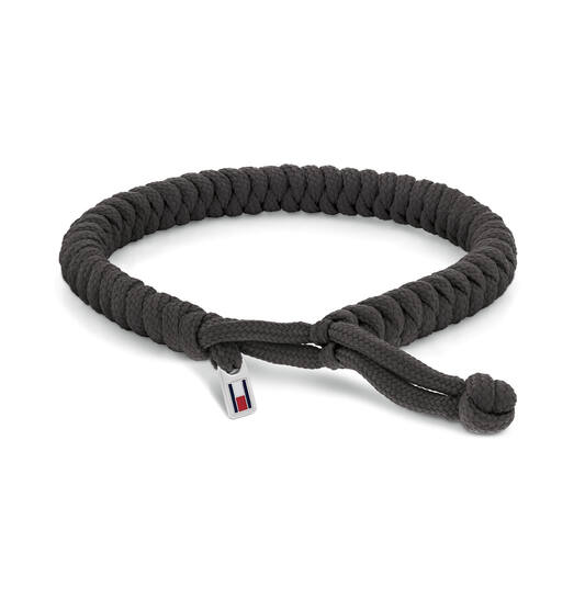 De Tommy Hilfiger 2790593 armband combineert stijl en elegantie. Gemaakt van hoogwaardige materialen straalt het een tijdloze charme uit. Perfect voor dagelijks gebruik of speciale gelegenheden. Draag deze armband solo voor een subtiele look, of combineer met andere sieraden voor een gedurfde statement. Een ideale aanvulling op elke sieradencollectie.