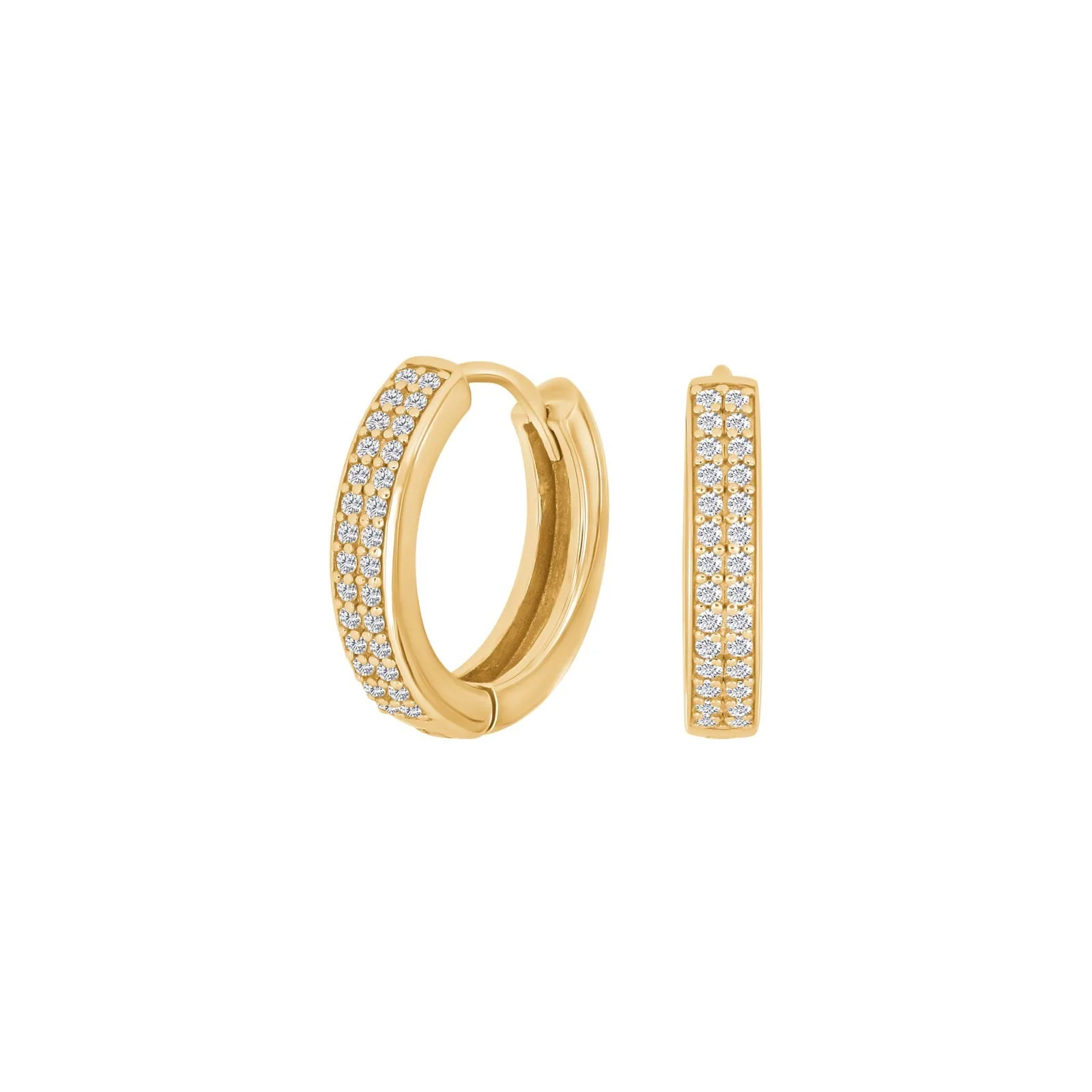 Die vergoldeten Silbercreolen mit Zirkonia, zeichnen sich durch ihre goldene Plattierung und funkelnde wei&szlig;e Steine aus. Diese 16mm gro&szlig;en Creolen sind ideal, um jedem Outfit einen Hauch von Eleganz zu verleihen. Perfekt f&uuml;r besondere Anl&auml;sse oder um allt&auml;gliche Looks aufzuwerten. Tragen Sie sie zu schlichten Outfits f&uuml;r einen edlen Akzent.