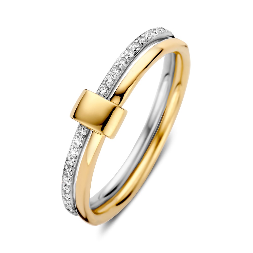 Deze exclusieve gouden ring is een sierlijke gouden ring met een breedte van 5,2 mm en een gewicht van 2 gram. De ring bevat een schitterende, witgekleurde diamant van SI1-zuiverheid. Perfect voor dagelijkse gelegenheden. Draag deze ring solo of combineer met andere ringen voor een opvallende look. Ideaal voor elke sieradenliefhebber!