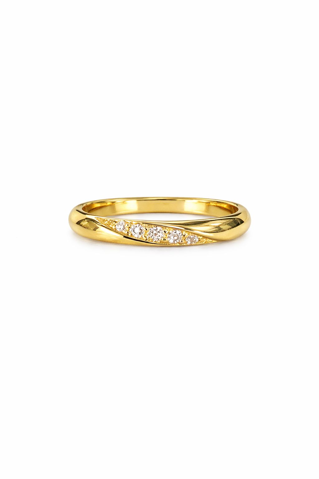 De GG Briljant ring Miami, modelnummer 607269908, straalt elegantie uit met een 0.05 crt H/Si diamant. Deze betoverende ring, perfect voor elke gelegenheid, behoort tot de categorie JUWEEL en is van het type RING. Draag hem solo voor subtiele verfijning of combineer met andere sieraden voor een gedurfde look.