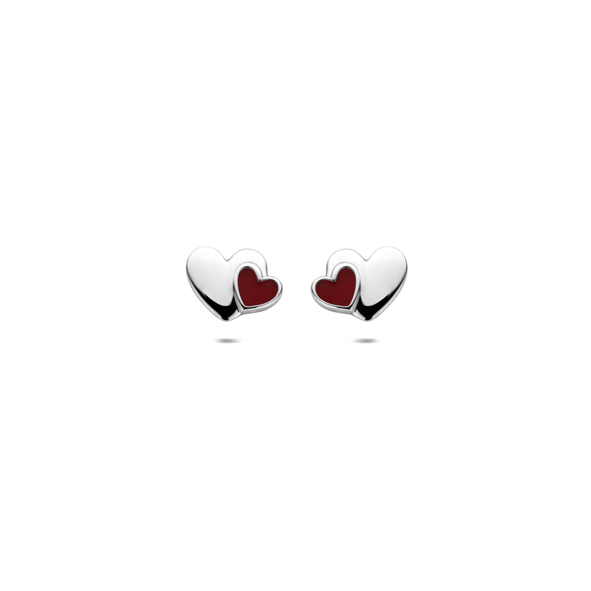 Gerhodineerd 925 zilveren oorknoppen uitgevoerd met een emaille hartje. De oorknoppen hebben een afmeting van 6x7,5mm.