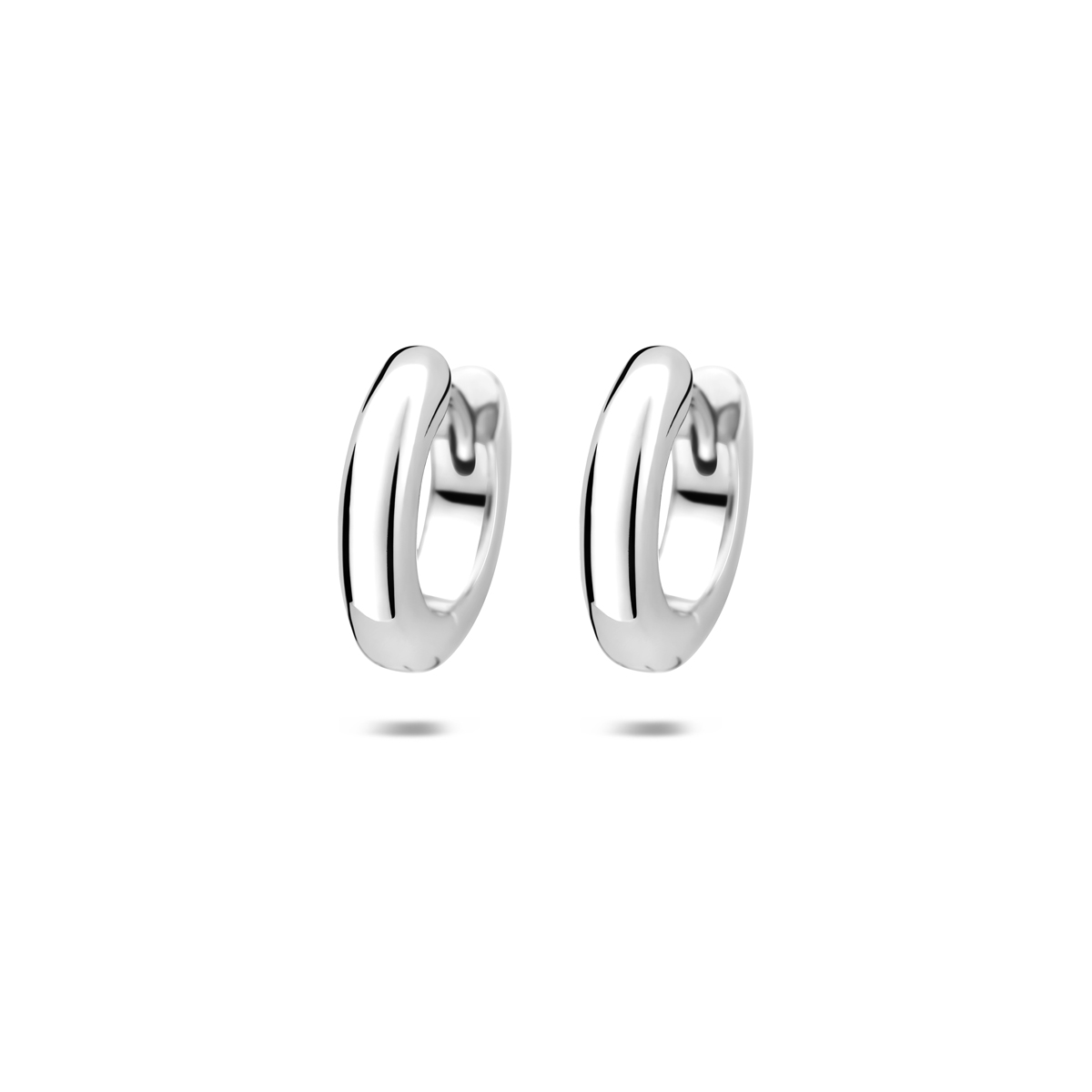 Gerhodineerd 925 zilveren klapoorringen met een afmeting van 14x3.5mm.