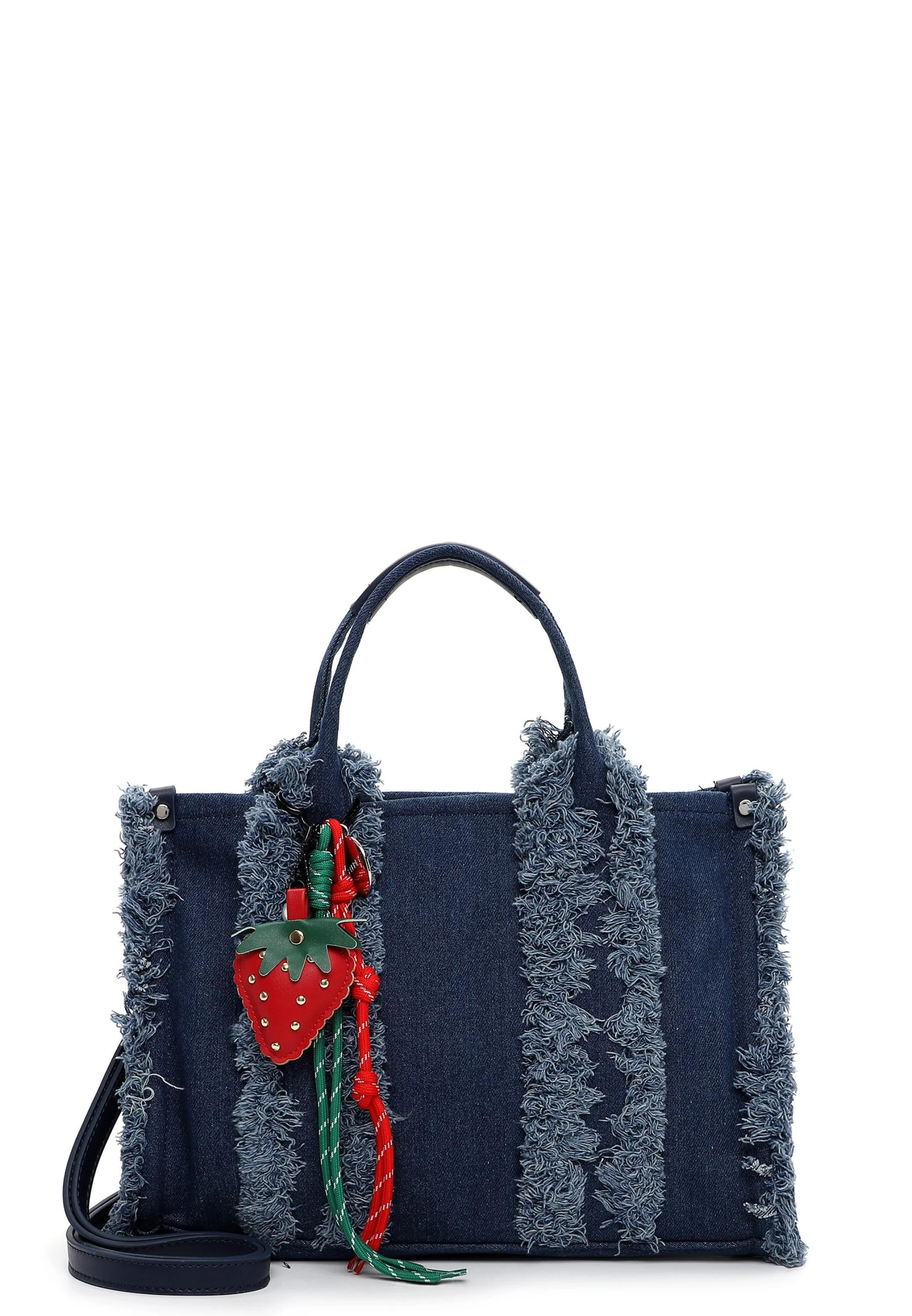 Tote Bag SFY Kally Medium &ndash; Shopper van Fijn Synthetisch Materiaal met Franjes

De Tote Bag SFY Kally Medium is een stijlvolle en zelfverzekerde shopper die je elke dag moeiteloos vergezelt. Deze middelgrote tote bag is vervaardigd uit hoogwaardig fijn synthetisch materiaal, wat de tas lichtgewicht, duurzaam en comfortabel maakt. Dankzij de ritssluiting blijven al je spullen veilig opgeborgen. Het strakke, effen design in combinatie met speelse franjes maakt deze shopper een echte eyecatcher.

Een perfecte handtas voor vrouwen die houden van functionaliteit met een modieuze uitstraling.

Comfort, ruimte en flexibiliteit

De tas beschikt over een ruim hoofdvak en een extra binnenvak met rits, ideaal voor het overzichtelijk opbergen van je dagelijkse essentials zoals telefoon, portemonnee en sleutels. Het zachte synthetische materiaal voelt prettig aan en is fijn om te dragen, zelfs bij langdurig gebruik.

Met twee stevige handvatten en een verstelbare, afneembare schouderriem draag je de SFY Kally Medium precies zoals jij wilt: in de hand of comfortabel over de schouder. Zo past deze shopper zich moeiteloos aan jouw dag en outfit aan.

Waarom kiezen voor de SFY Kally Medium?

Trendy tote bag / shopper voor dames

Gemaakt van fijn synthetisch materiaal

Lichtgewicht, slijtvast en onderhoudsvriendelijk

Modieuze franjes voor een unieke look

Ruim model voor dagelijks gebruik of shoppen

Vrij van onderdelen van dierlijke oorsprong

Productdetails

Type: Tote bag / shopper

Model: SFY Kally Medium

Materiaal: Fijn synthetisch

Sluiting: Ritssluiting

Interieur: Hoofdvak + binnenvak met rits

Handvatten: Twee

Schouderriem: Verstelbaar en afneembaar

Draagstijl: Over de schouder of in de hand

Afmetingen:

Lengte: 14 cm

Breedte: 34 cm

Hoogte: 24 cm

De SFY Kally Medium tote bag van synthetisch materiaal is de ideale keuze voor vrouwen die op zoek zijn naar een modieuze, praktische en veelzijdige shopper met een eigentijdse uitstraling.