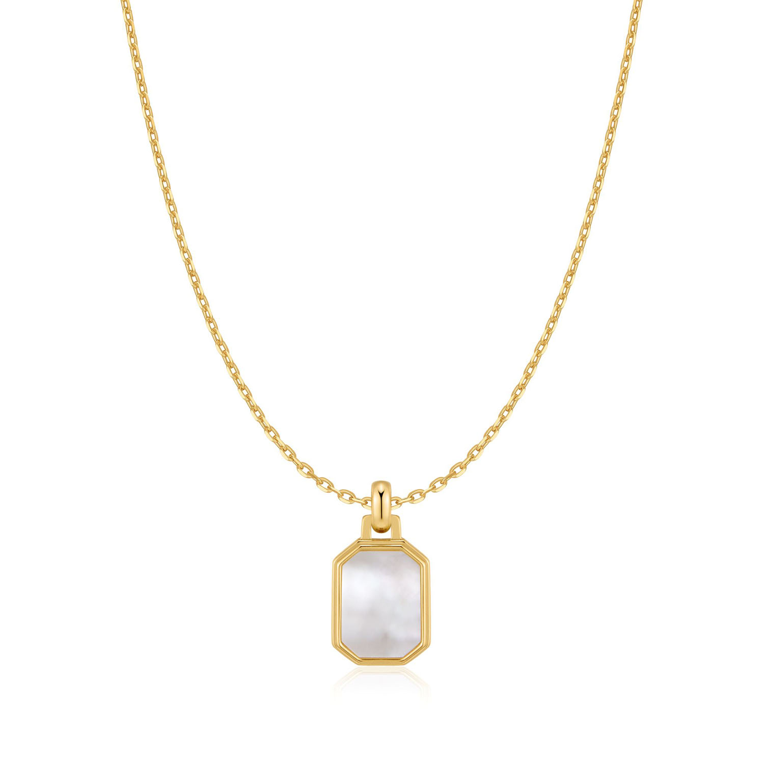 Deze ketting met schitterende parelmoeren hanger golft met een zachte, veranderlijke glans. Draag hem alleen voor een ingetogen effect of combineer hem met andere kettinkjes voor kracht en elegantie. Er wordt gezegd dat de hanger rust aantrekt bij de drager. Voor de zelfbewuste vrouw van nu.

MERK
Ge&iuml;nspireerd door de laatste fashion trends is Ania Haie het toonaangevende sieradenmerk voor hoogkwalitatieve maar ook betaalbare zilveren sieraden, zonder op de kwaliteit in te leveren. Iedere collectie is gebaseerd op de laatste catwalktrends, waardoor Ania Haie snel tot h&eacute;t sieradenmerk voor stijlbewuste consumenten is verkozen. Elk sieraad wordt ontworpen om te combineren met andere sieraden waardoor je je eigen look kunt cre&euml;ren. Maar ook zijn Ania Haie sieraden opvallend genoeg om op zichzelf te dragen.

SPECIFICATIES
- Ania Haie
- Ketting met parelmoerhanger
- 925 zilver met gold plating
- Lengte 48cm
- AH N072-02G