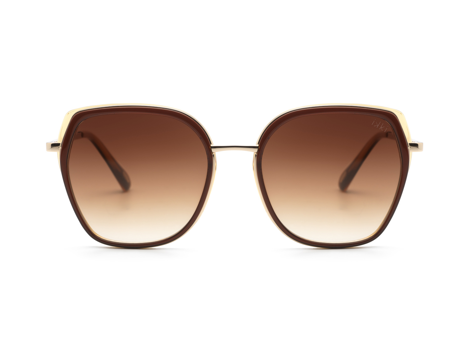 De Ikki Zonnebril model IKKI73-3 is een stijlvolle accessoire uit de categorie ACCESSOIRES. Met zijn moderne ontwerp en UV-beschermende glazen is het perfect voor zonnige dagen. Draag het met casual of chique outfits voor een trendy look. Ideaal voor zowel dagelijks gebruik als speciale gelegenheden, het is een must-have in je zonnebrillencollectie.