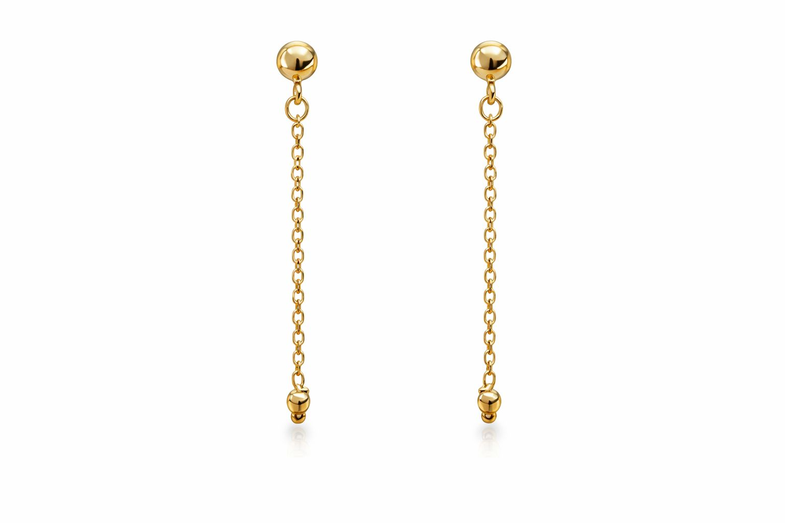 Gouden oorstekers met hanger bolletje. 3.5cm 