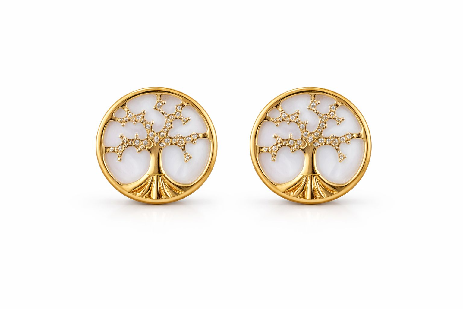 Productmodel VS302311 bestaat uit elegante oorstekers van geelgoud. Deze verfijnde sieraden passen perfect bij elke gelegenheid en voegen een vleugje luxe toe aan elke outfit. Draag ze dagelijks voor een subtiele chic of combineer ze met formele kledingstukken voor een verfijnde look. Laat uw schoonheid stralen met deze prachtige stud oorbellen.