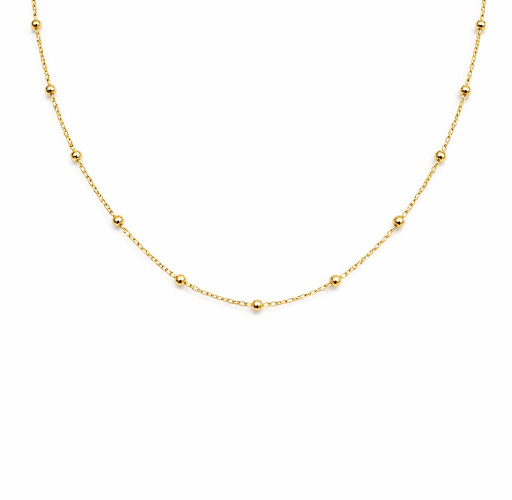 Dit prachtige gouden collier, modelnummer AVG 103301, is een verfijnde ketting van 45/48 cm en valt onder de categorie "JEWEL". Als een veelzijdige halsketting, kan het moeiteloos gedragen worden bij zowel formele gelegenheden als dagelijkse outfits. Combineer het met een elegante blouse of een avondjurk voor een chique uitstraling. Perfect als cadeau of persoonlijke verwennerij.