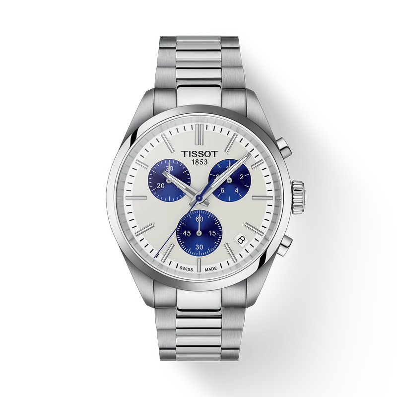 Tissot PR 100 Chronograaf heren horloge 40 mm staal wit/blauw | T1504171101100 &mdash; sportief Zwitsers herenhorloge met chronograaffunctie, edelstalen kast en witte wijzerplaat met blauwe accenten. Krachtig, tijdloos en veelzijdig. Verkrijgbaar bij Juwelier Schouten &ndash; Middenwaard, Heerhugowaard.