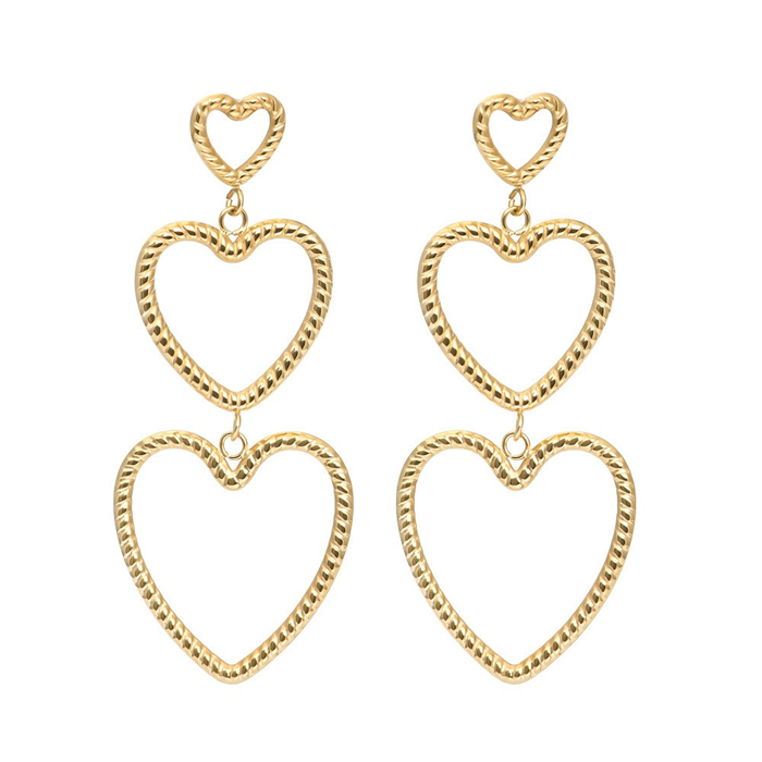 De iXXXi Oorbellen &lsquo;Velora&rsquo; zijn opvallende stainless steel oorbellen met speelse statement-uitstraling. De oorbellen bestaan uit drie hartjes in verschillende maten die sierlijk met elkaar verbonden zijn. Comfortabel om te dragen en perfect om je look een stijlvolle touch te geven. De oorbellen zijn 5.5 cm lang. De iXXXi Oorbellen &lsquo;Velora&rsquo; zijn een echte must-have voor jouw earparty!

Gemaakt van duurzaam stainless steel.
Hypo-allergeen
Nikkel vrij
Verkleurt niet en geeft niet af op de huid.
Eindeloos combineren