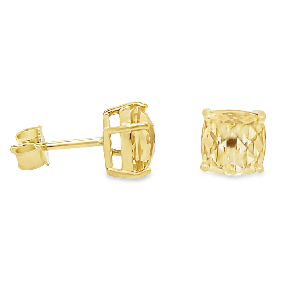 Deze 14k gouden oorstekers, modelnummer GOE2318, zijn voorzien van een prachtige citrien edelsteen van 6x6 mm. Ze zijn ideaal voor dagelijks gebruik en speciaal voor elegante gelegenheden. Combineer ze met bijpassende gouden accessoires voor een verfijnde look. 