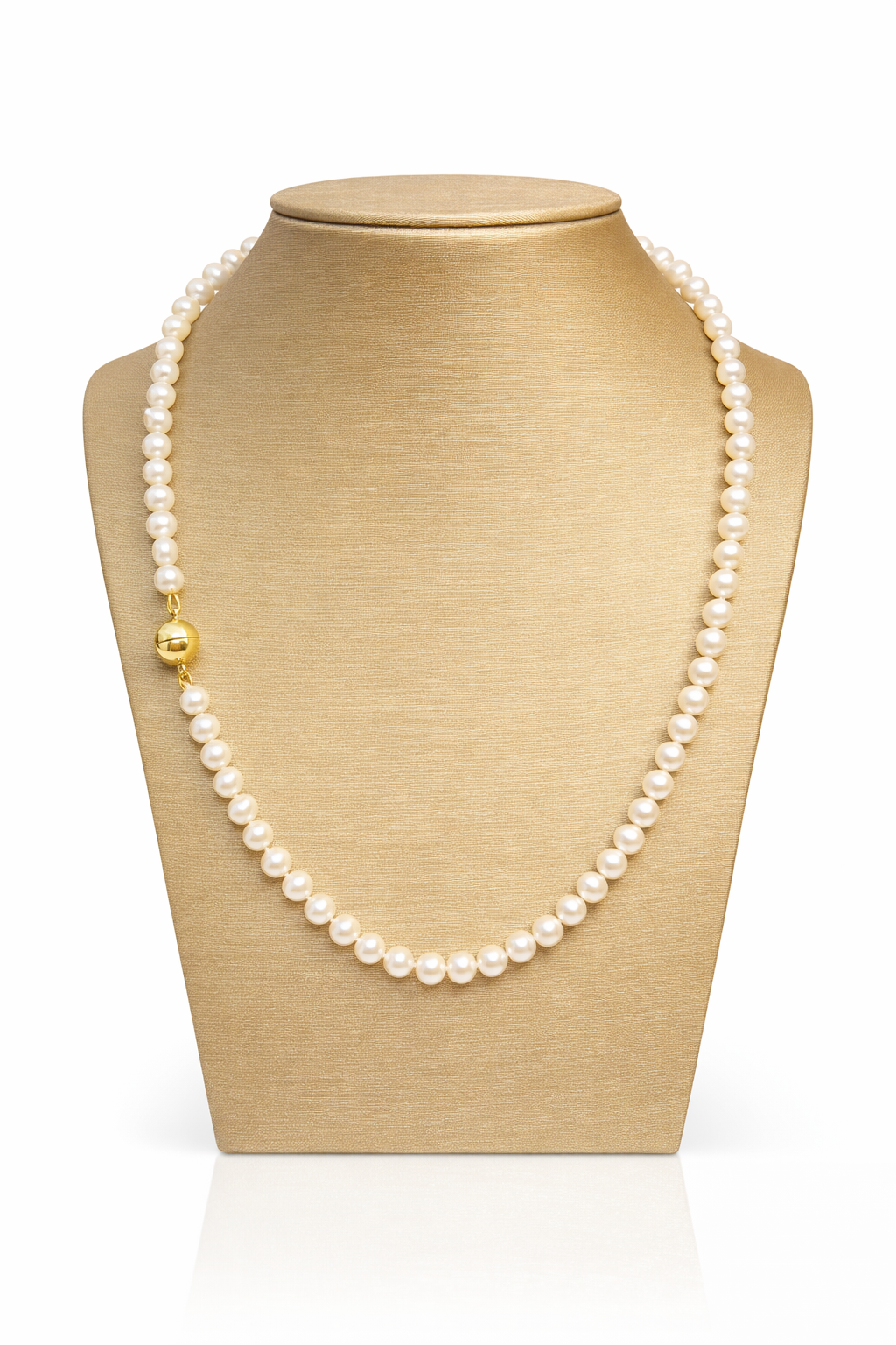 Zoetwater parelcollier met double slot 45 cm &mdash; elegant collier met verfijnde zoetwaterparels en een stijlvolle dubbele sluiting. Tijdloos en chic, perfect voor zowel formele gelegenheden als everyday glamour. Verkrijgbaar bij Juwelier Schouten &ndash; Middenwaard, Heerhugowaard.