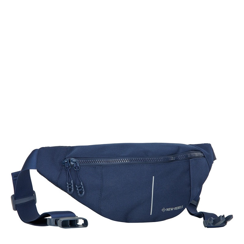 De Valor &ndash; Brooklyn Waistbag van New Rebels is de perfecte combinatie van stijl, functionaliteit en comfort. Deze trendy heuptas in de kleur Navy (kleurcode 02) is ideaal voor dagelijks gebruik, festivals, stedentrips of onderweg.
Praktisch en veilig ontwerp
De waistbag is voorzien van een stevige kliksluiting, waardoor je de tas eenvoudig en veilig om je middel of crossbody draagt. Aan de buitenkant zit een handig ritsvak, ideaal voor spullen die je snel bij de hand wilt hebben. Daarnaast beschikt de tas over een extra ritsvak aan de binnenzijde, zodat je waardevolle items zoals je telefoon, sleutels of portemonnee veilig kunt opbergen.
Duurzaam & waterafstotend materiaal
Gemaakt van 100% 900D PU polyester, is deze heuptas water resistant en bestand tegen dagelijks gebruik. Het sterke materiaal zorgt ervoor dat je spullen beschermd blijven tegen lichte regen en spatwater.
Productdetails:
Productnaam: Valor &ndash; Brooklyn Waistbag
Merk: New Rebels
Kleur: Navy
Kleurcode: 02
Afmeting: 36 x 8 x 15 cm
Materiaal: 100% 900D PU Polyester (water resistant)
Sluiting: Verstelbare band met kliksluiting
Opbergvakken: Ritsbuitenkant + ritsvak binnen
Land van herkomst: CN
Met de Valor &ndash; Brooklyn Waistbag kies je voor een sportieve, moderne heuptas met voldoende opbergruimte en een comfortabele pasvorm. Bestel vandaag nog en ervaar het gemak van deze stijlvolle waistbag van New Rebels.