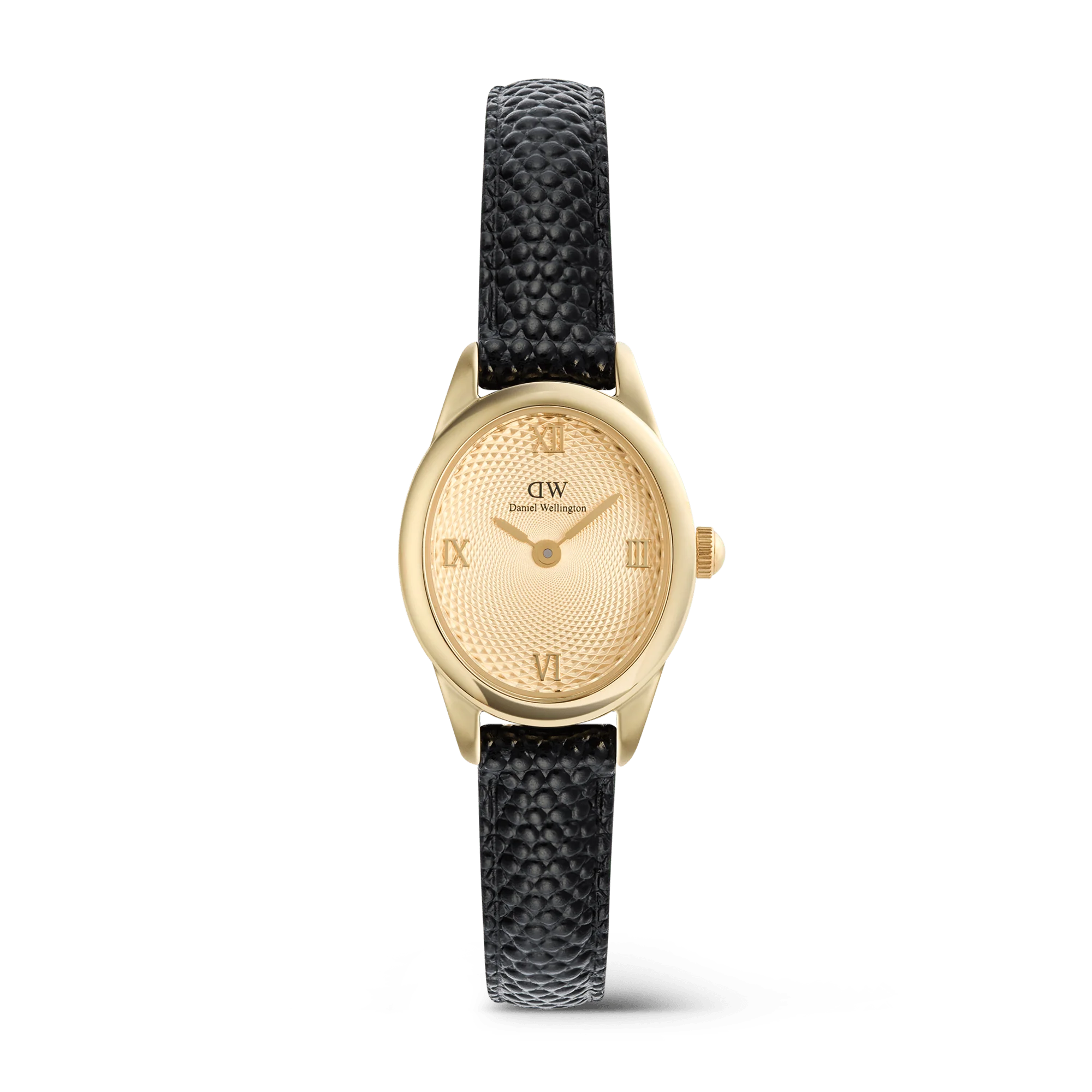 De Daniel Wellington Horloge OPHELIA MINI (modelnummer DW00100897) heeft een gouden ovalen wijzerplaat met Romeinse cijfers, analoge wijzers, en een zwarte leren band. Het is voorzien van quartz uurwerk, is tot niveau 3 waterdicht en is nikkelvrij. Ideaal voor een elegante en verfijnde stijl, perfect te dragen bij formele en casual outfits.