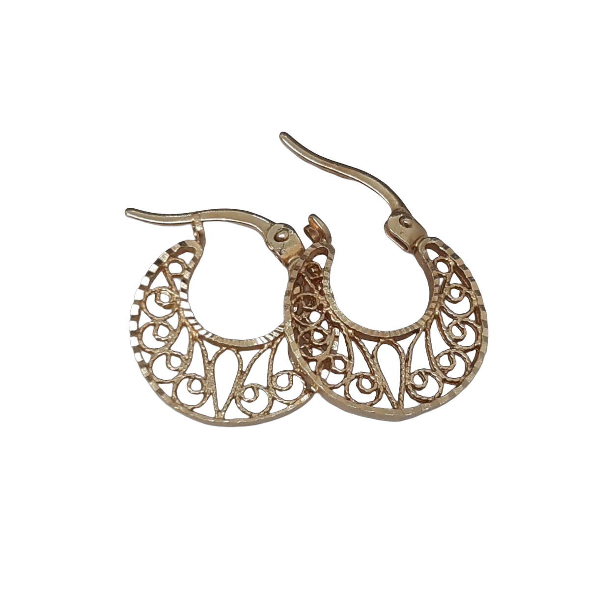 Deze gouden oorbellen, modelnummer BREA-000393, van een onbekend merk, zijn creolen gemaakt van 14-karaats goud. Ze hebben een prachtige goudkleurige afwerking. Deze stijlvolle creolen zijn perfect voor zowel dagelijkse outfits als formele gelegenheden. Draag ze om je look een elegante en tijdloze touch te geven.