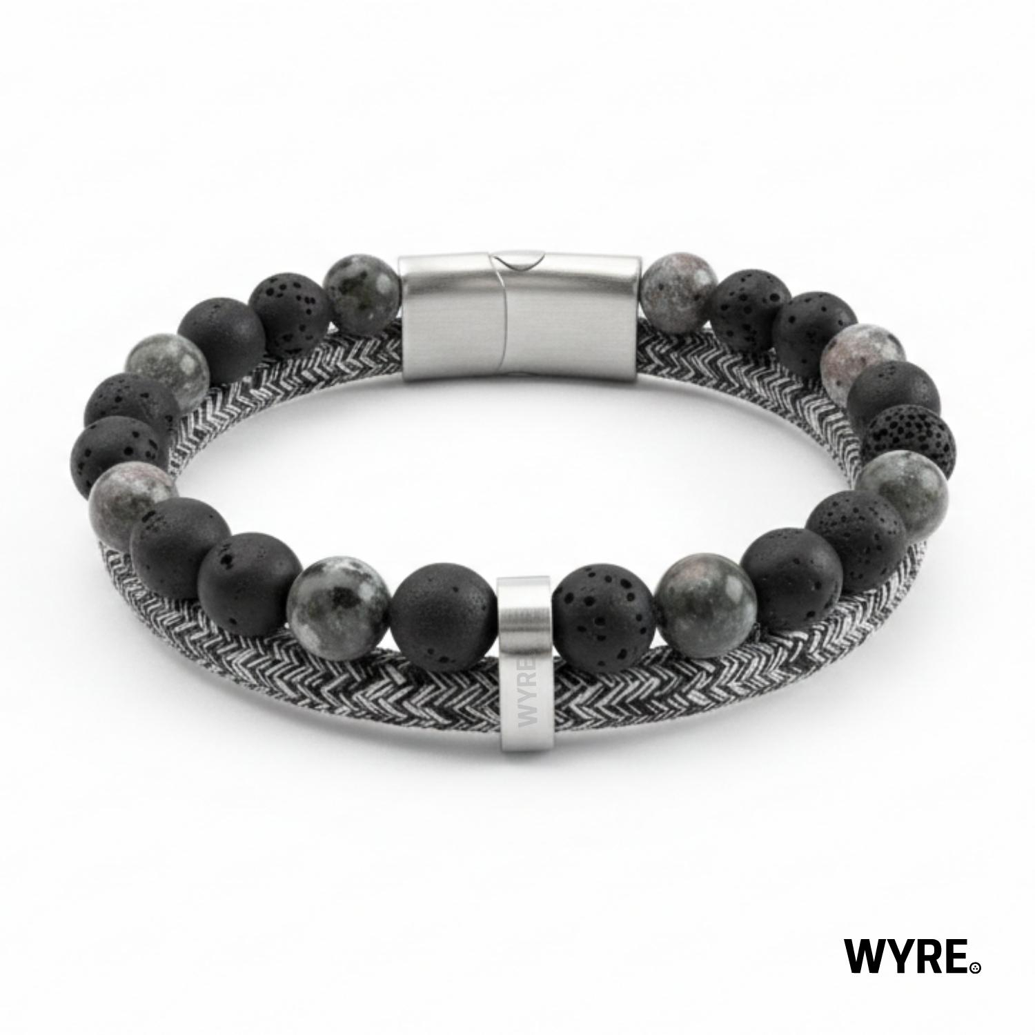 Wyre ontwerpt en maakt lokaal armbanden met oog voor creativiteit en kwaliteit. Tijdens productie van het maken van verlichting blijven bij het op maat maken van hoogwaardige Italiaanse textielsnoeren reststukken over. waar anderen dit als afval zien, zien wij de grondstof voor mooie sieraden. 
Samen met de ontwerper transformeerden we deze bijzondere snoeren tot een uniek e armbanden collectie: WYRE.
Elke armband wordt met de hand gemaakt in Nederland
 ( Maassluis) .  Duurzaam en lokaal geproduceerd en elk exemplaar met een eigen karakter. De armbanden zijn in elke gewenste lengte te bestellen en worden dan speciaal voor u vervaardigd. dit is de speciale WESTLAND editie. vraag naar de moederlijkheden voor jouw stads kleuren 