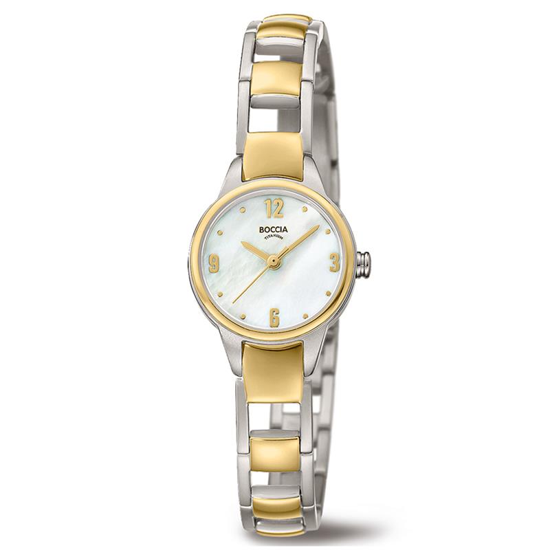 Boccia Titanium 3277-02
Dit dameshorloge van Boccia Titanium heeft een nette uitstraling. De tweekleurige titanium horlogekast zorgt voor een stijlvolle look en de witte wijzerplaat maakt het horloge chique. Het horloge heeft een ronde kast met een diameter van 22mm, een mineraalglas en is 3ATM. Combineer dit prachtige exemplaar met de andere sieraden van Boccia Titanium voor een complete look. Aan de titanium kast zit een bi-color titanium schakelband.

HET MERK
Boccia Titanium is het titanium merk van Nederland, dat zijn oorsprong in Duitsland vindt en is opgericht in het jaar 1992. Ontwikkeld door internationale ontwerpers. Alle titanium componenten van de BOCCIA TITANIUM collectie zijn gemaakt van 99,7% puur titanium; het bijzondere materiaal. Het is licht in gewicht, neemt de temperatuur van de huid aan en is zeer huidvriendelijk. Bovendien is het corrosie- en temperatuurbestendig.

SPECIFICATIES
- Mineraal glas
- Ronde titanium horlogekast, &Oslash; 22mm
- Titanium schakelband
- Witte wijzerplaat
- 3ATM (Regen- & spatwaterdicht)