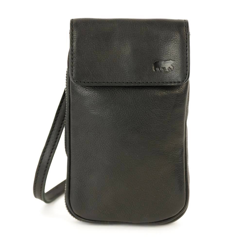 Telefoontasje Romee uit de Callisto-Pelle collectie is het perfecte compacte tasje voor een wandeling, een dagje of avondje uit en nog veel meer. Ondanks het slanke formaat biedt de Romee voldoende ruimte voor je telefoon, sleutels, een klein portemonneetje of bril. Niet voor niets is dit model een favoriet bij zowel dames als heren.
Misschien komt het model je bekend voor: de Romee is namelijk de vernieuwde en grotere versie van bestseller &lsquo;Ahana&rsquo;. Met extra ruimte en een praktische indeling is dit een ideale upgrade.
Het hoofd- of telefoonvak is afsluitbaar met een dubbele drukknoop, zodat je telefoon veilig opgeborgen is. Aan de achterzijde bevindt zich een ritsvak met extra opbergmogelijkheden, waaronder pasjesvakken.
Productspecificaties
Afmetingen: 20,5 x 12 x 2,5 cm (h x b x d)
Gewicht: ca. 230 gram
Materiaal: 100% echt runderleer (Callisto-Pelle)
Indeling:
Hoofd-/telefoonvak afsluitbaar met dubbele drukknoop
Afmetingen hoofdvak: 18 x 10 cm (h x b)
Ritsvak aan de achterzijde
3 pasjesvakken
Ritsvakje van 11 cm (b)
Schouderband: Afneembaar en verstelbaar
Maximale lengte: ca. 120 cm
Breedte: 1,2 cm
Kleuren: Verkrijgbaar in verschillende kleuren
Een stijlvol, lichtgewicht en praktisch tasje dat je overal mee naartoe neemt.