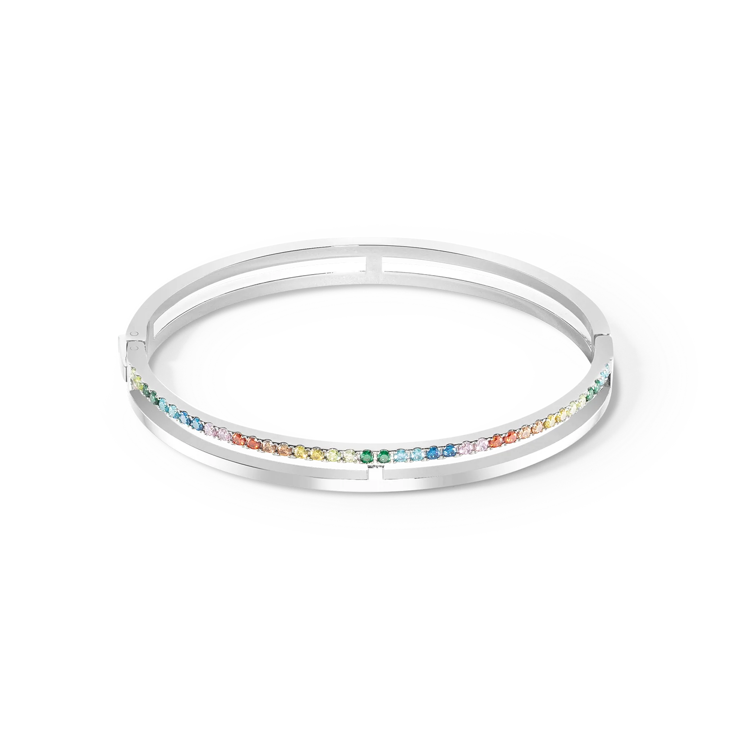 Ontdek de fascinerende ETERNAL UNITY-armbanden uit de Essentials-collectie, waar moderne elegantie tijdloze romantiek ontmoet. Deze betoverende serie bestaat uit oorbellen, armbanden en ringen, waarbij elk stuk op kunstzinnige wijze de essentie van eeuwige liefde en verbondenheid belichaamt. De sieraden bestaan ​​uit twee parallelle banden: de ene glad en gepolijst, die de kracht en puurheid van een duurzame band weerspiegelt, en de andere, versierd met sprankelende zirkonia-kristallen, die met zijn stralende gloed het pad van de liefde verlicht.