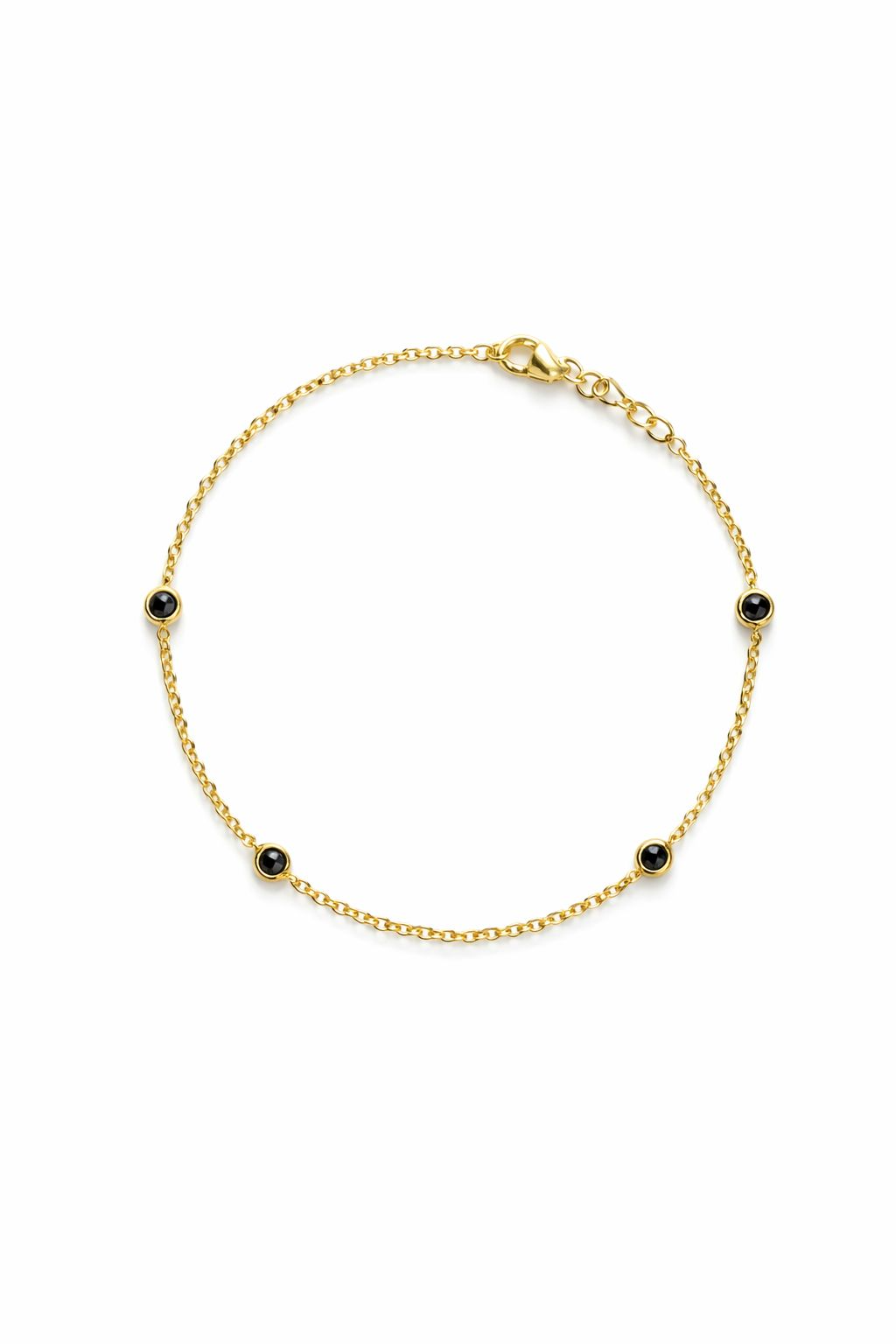 De FR2-54 armband is een fantasierijke toevoeging aan je sieradencollectie, perfect voor elke gelegenheid. Deze opvallende fantasiearmband kan het beste solo gedragen worden of gecombineerd met andere delicate sieraden voor een gelaagd effect. Draag het om je pols voor een vleugje elegantie en stijl. Een must-have accessoire voor de fashion-forward individu.